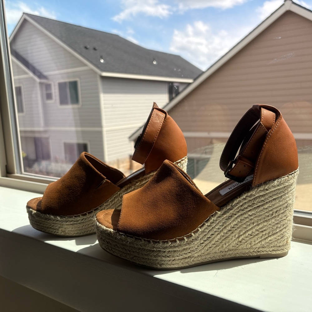 NWOT Steve Madden Jaylen Wedge Sandal 8.5